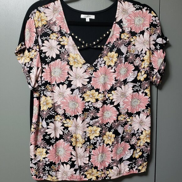 Maurices Tops - NWOT Maurices Floral Strappy Stud Neck Dolman Tee